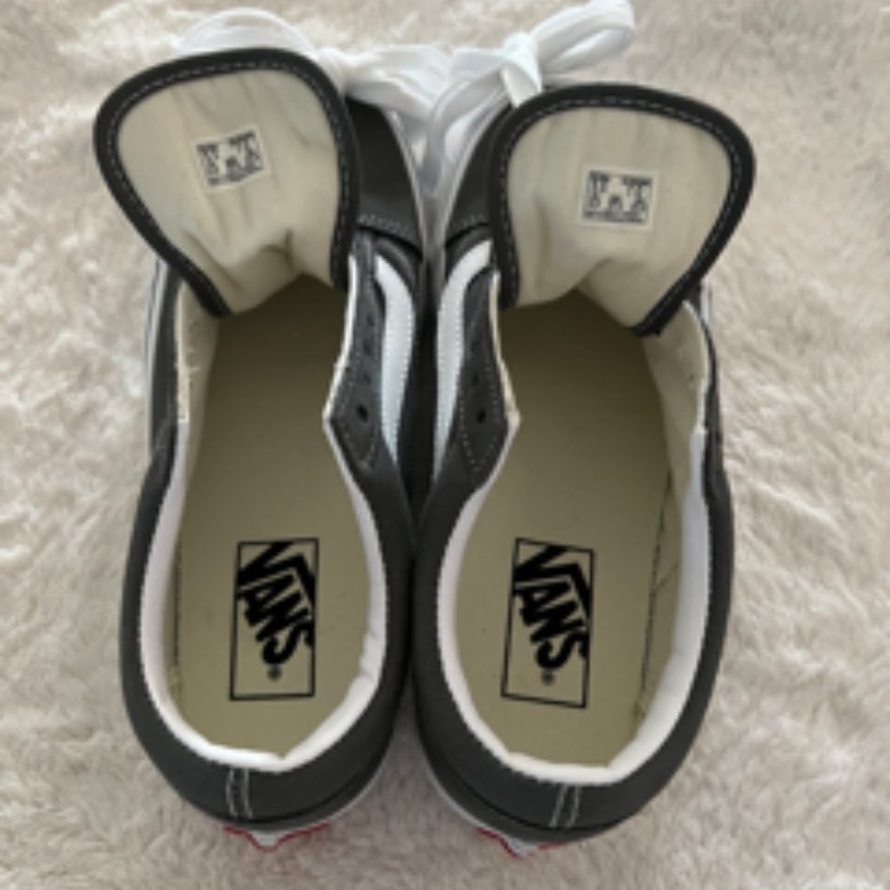 NWOT Womens Dark Grey Old Skool Vans NEVER WORN - Picture 5 of 6